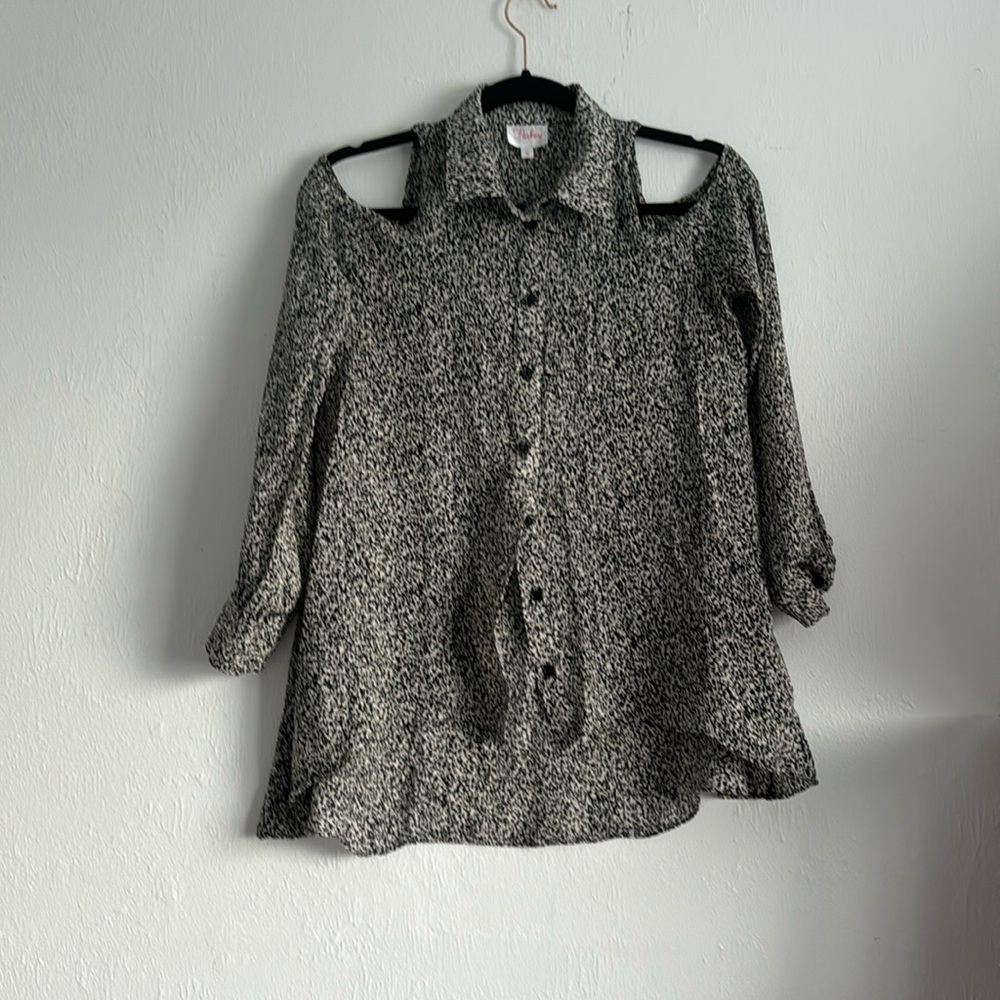 Cold shoulder shirt